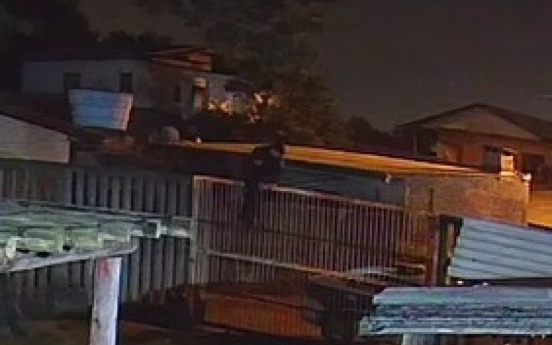 Homem pulou o muro para invadir a propriedade da escola | abc+