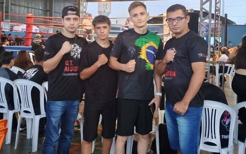 Richard (E), Bryan, Guilherme e Alexandro (D)