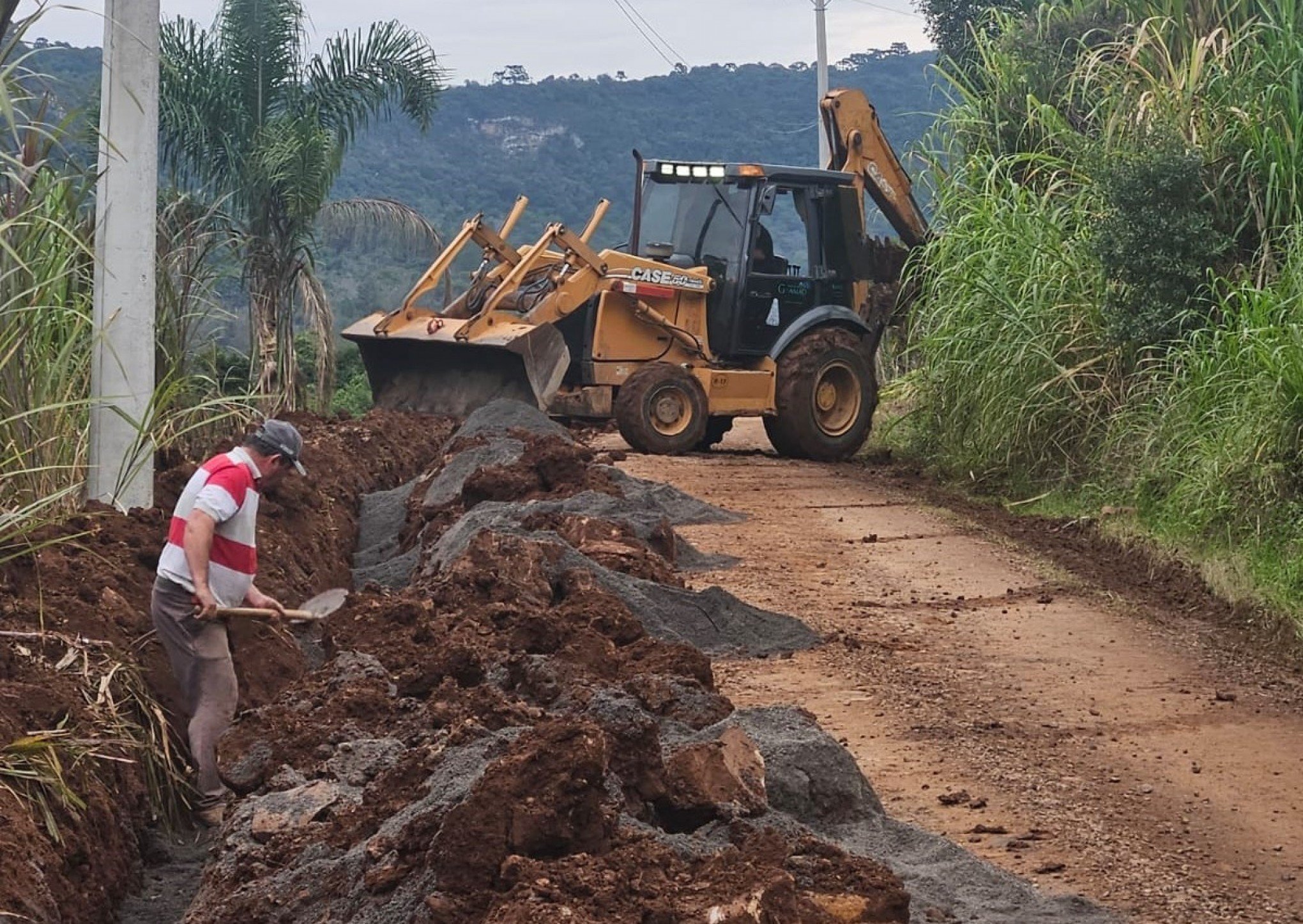 GRAMADO: Moradores de linha do interior recebem obras de extensão da rede de água