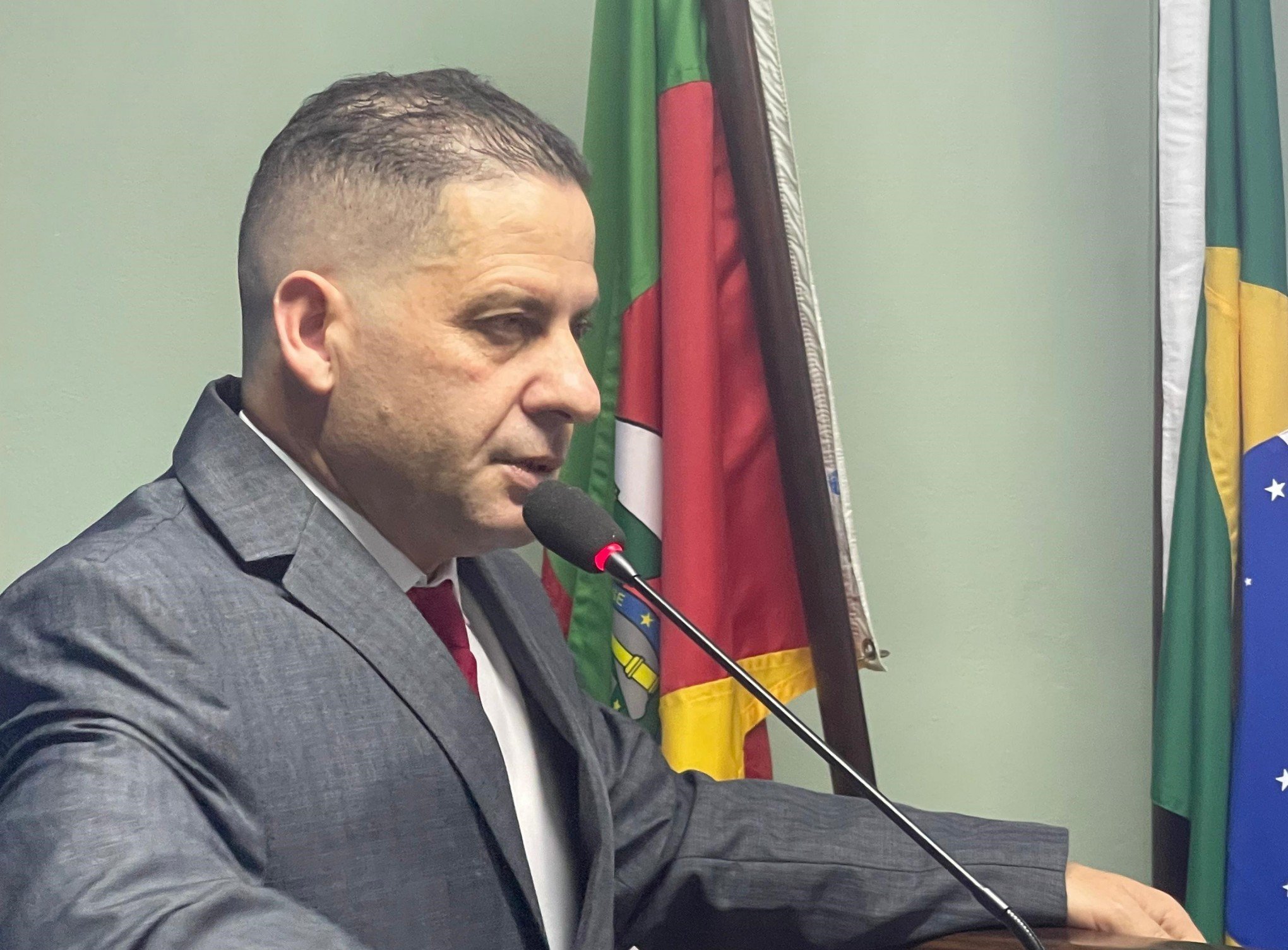 Vereador de Canela Alberi Dias indica projeto para criação de banco de materiais de construção