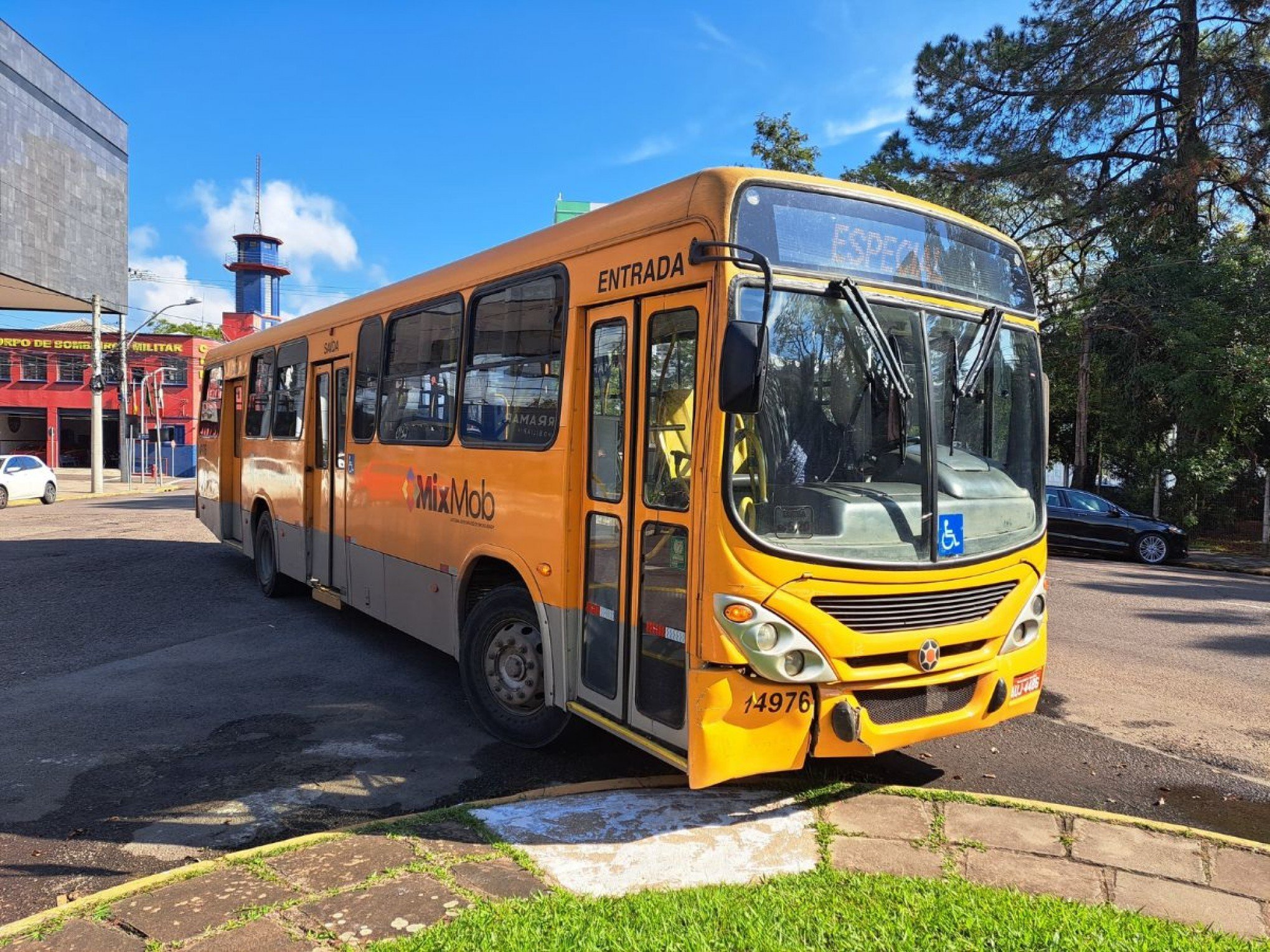 Motorista de aplicativo agride passageira de ônibus após acidente de trânsito em Novo Hamburgo