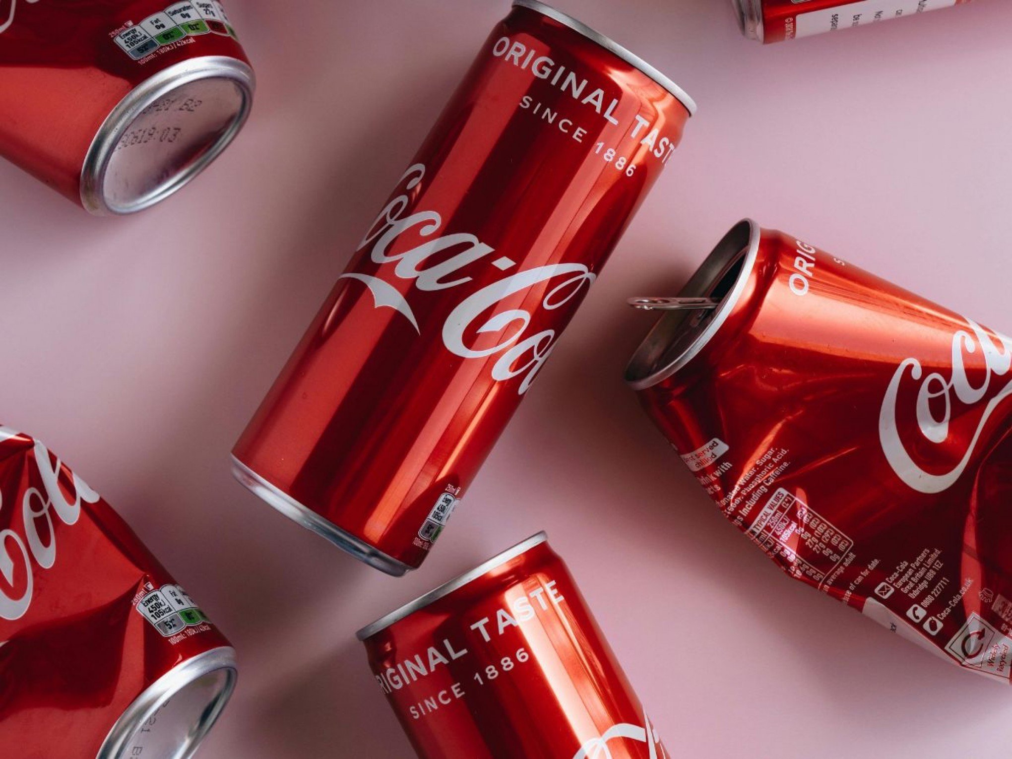 Fábrica da Coca-Cola tem produção suspensa por risco de contaminação no Brasil; entenda