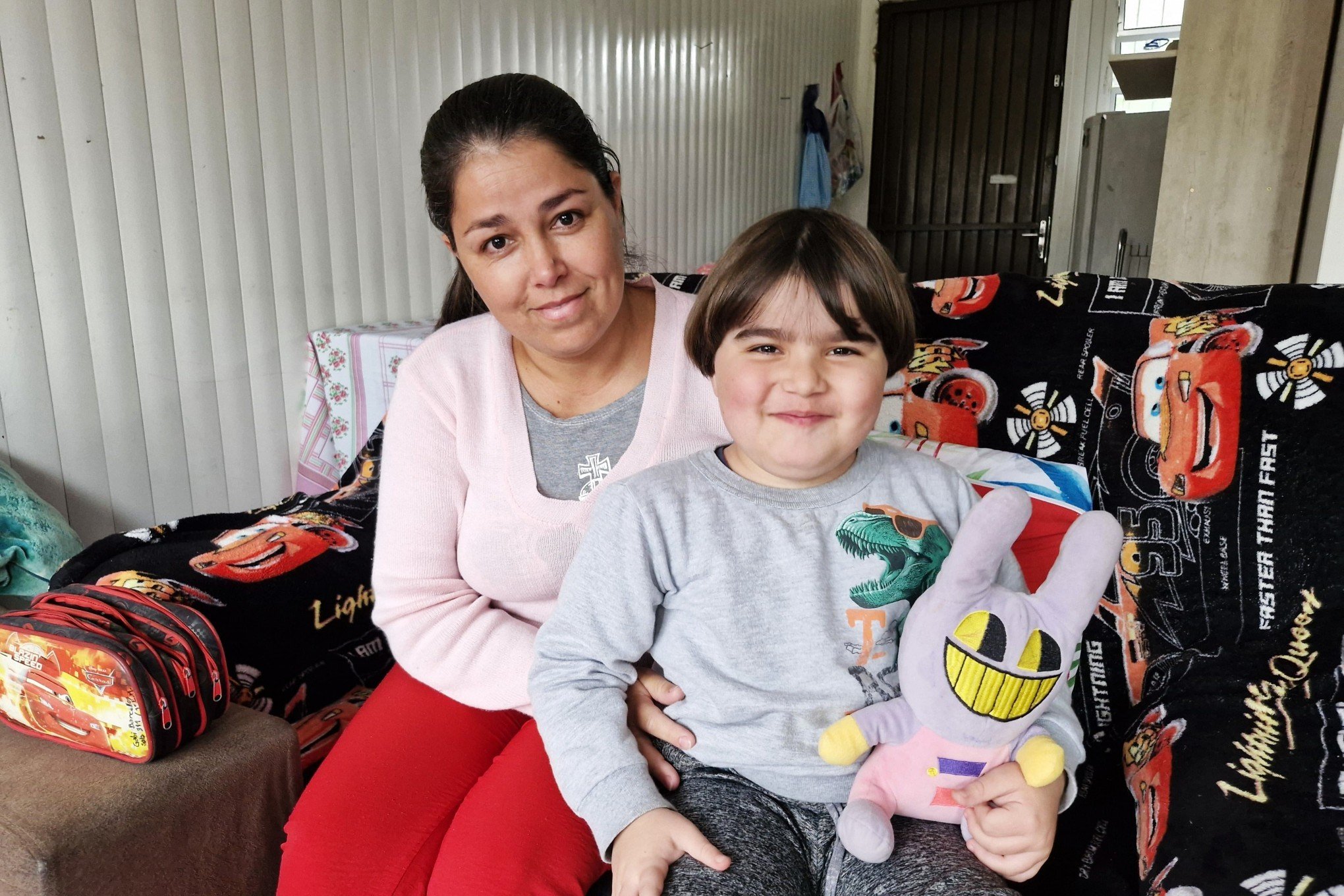Brechó em Novo Hamburgo busca arrecadar fundos para custear remédio de R$ 17 milhões para menino de 8 anos
