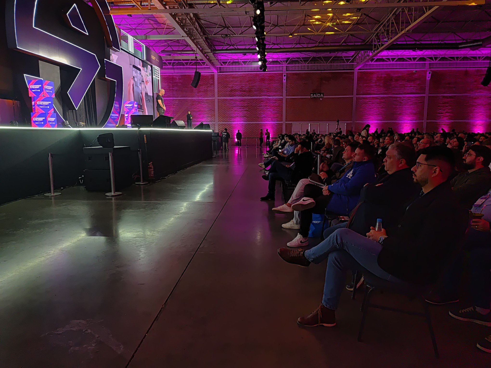 GRAMADO SUMMIT: IA na indústria, nova versão do Gemini e dicas do Grupo Boticário em destaque no segundo dia