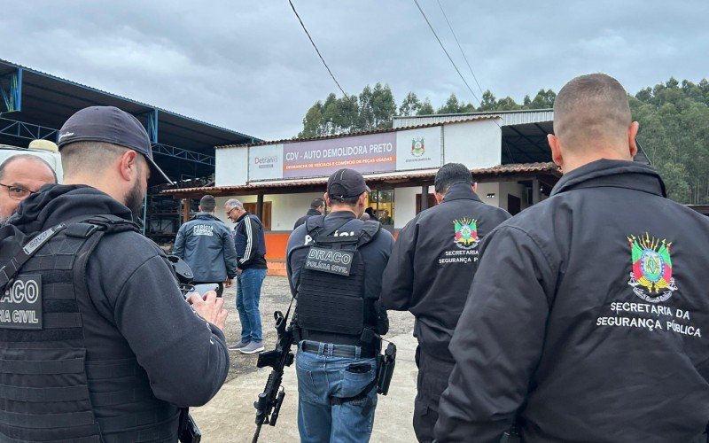Dono de centro de desmanche credenciado ao Detran é suspeito de adulteração de caminhões roubados por quadrilha | abc+