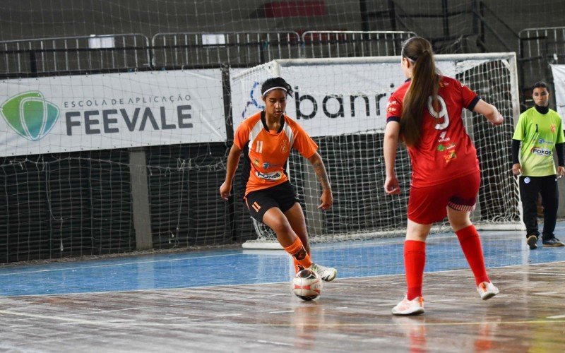 Gurias entram em quadra neste sábado pela Copa Feevale/Banrisul/Smel NH | abc+