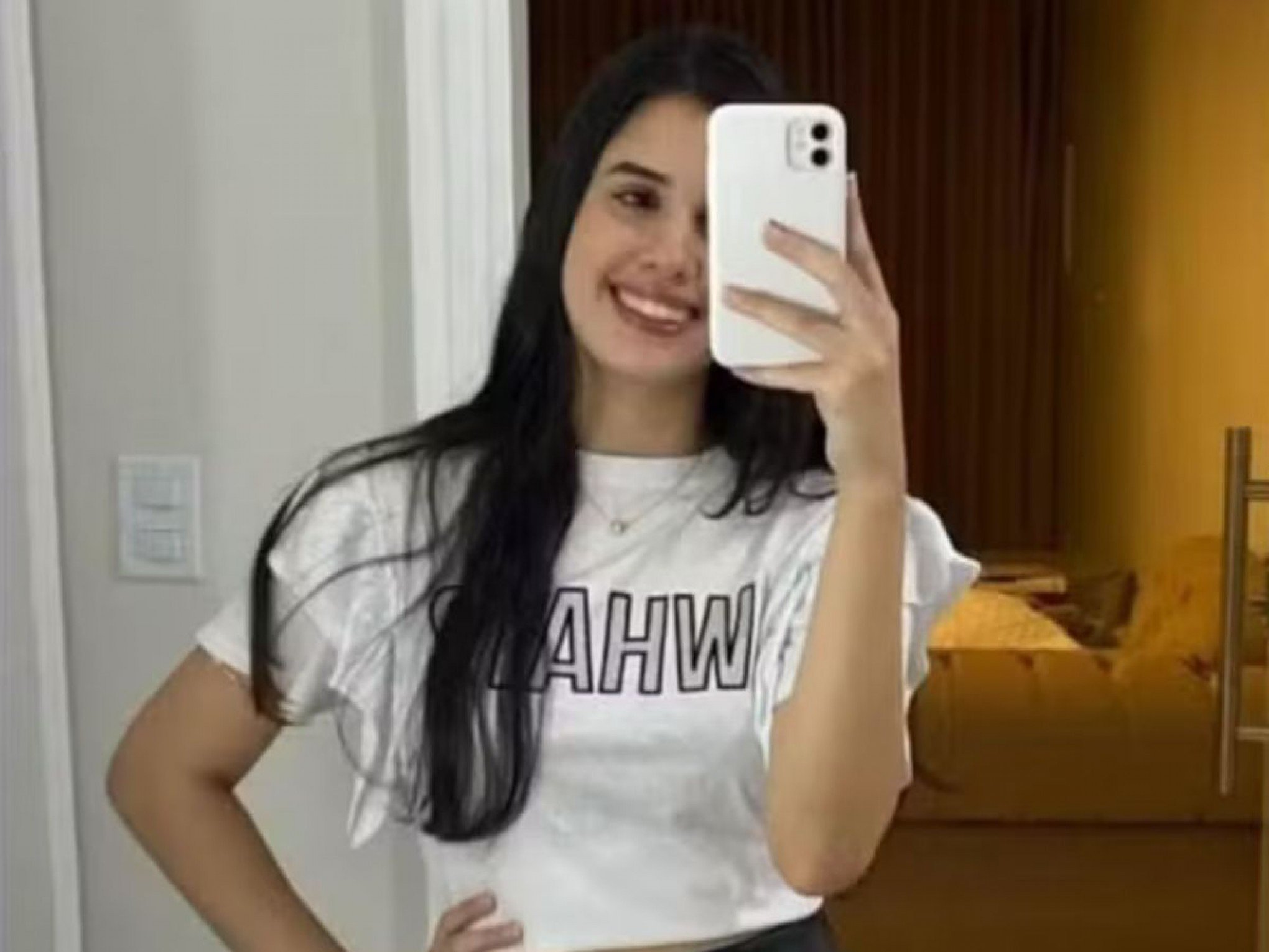 Quem é a estudante de Medicina de 19 anos encontrada morta em apartamento
