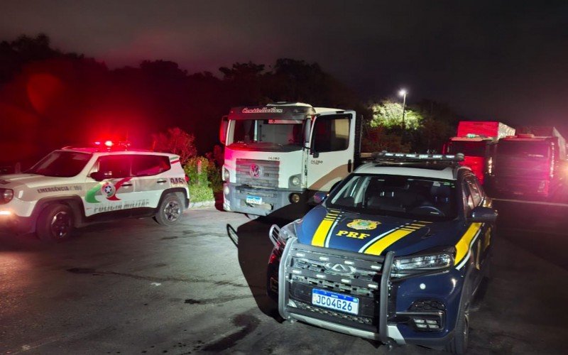 PRF, PM-SC e BM recuperam caminhão horas após ser furtado em Canoas