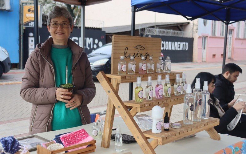 Feira do Alimento Saudável começa a ser realizada na Praça do Imigrante - expositora Marion Kievel