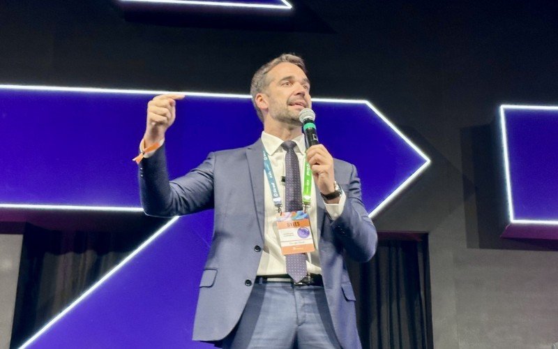 Governador Eduardo Leite participa da Gramado Summit 2025
