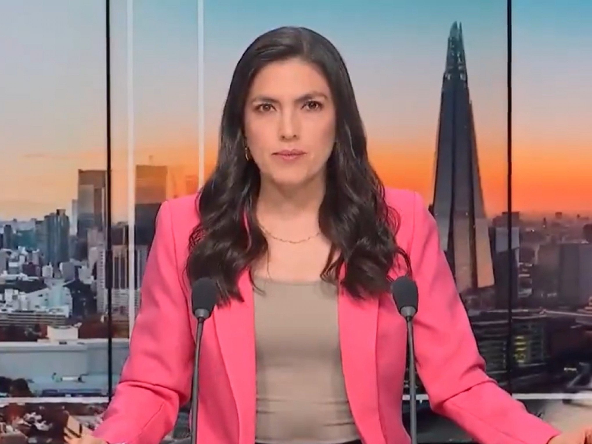 VÍDEO: Programa de TV continua ao vivo durante terremoto na Colômbia e imagens viralizam