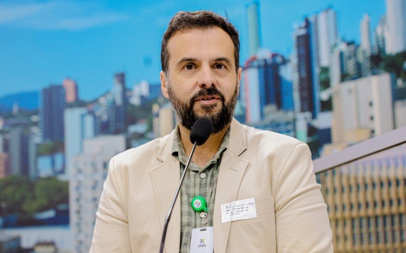 Menos de seis meses após assumir, Renaro Teixeira Freitas deixa a diretoria da FSNH por incompatibilidade salarial | abc+