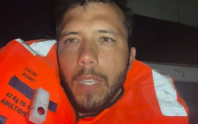 O ambietalista brasileiro Thiago Ávila está entre os ativistas em barco interceptado por Israel | abc+