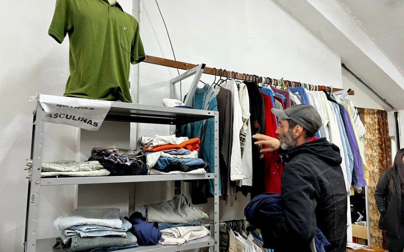 Roupas masculinas estão entre os itens de maior necessidade nas campanhas