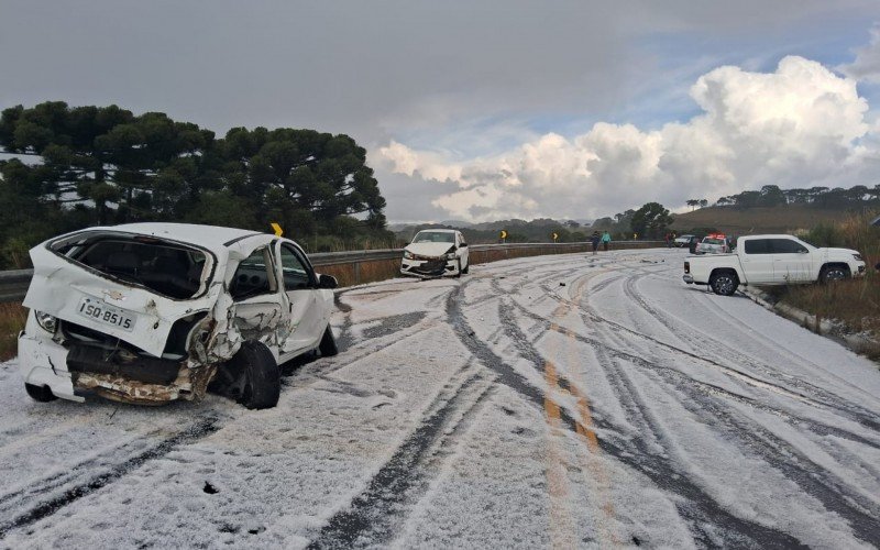Tempestade de granizo causa acidente em Santa Catarina nesta segunda-feira | abc+