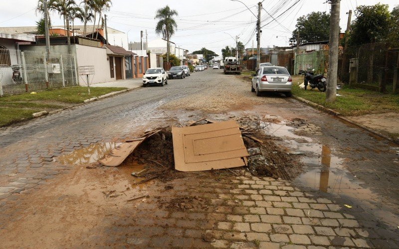  09/06/25 RUAS COM BURACOS - RUA  QUARAÍ