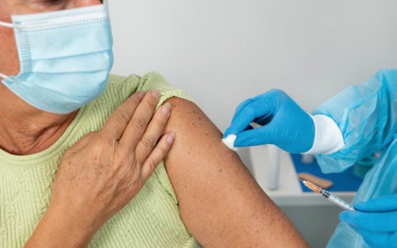 Saúde reforça pedido para que os grupos prioritários busquem vacina da gripe