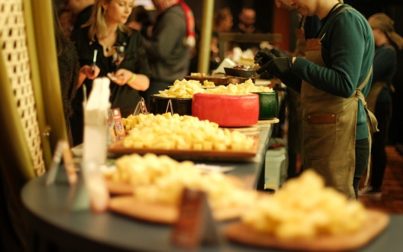 Sucos, vinhos e espumantes fazem do 33º FestiQueijo o principal destino enogastronômico do inverno gaúcho | abc+