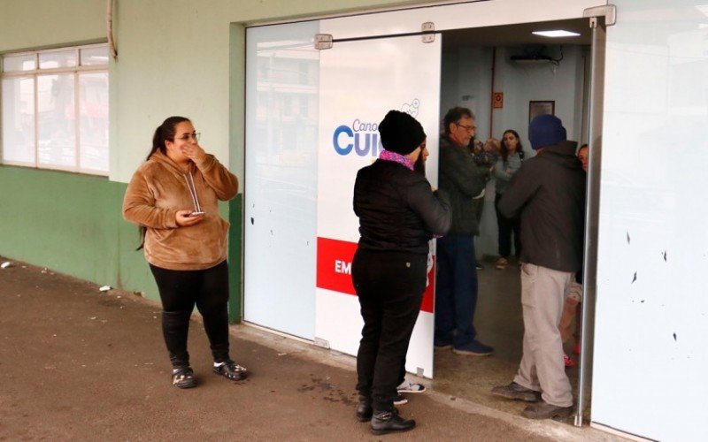 Movimentação na porta onde funcionava a entrada do HPS de Canoas é considerada normal