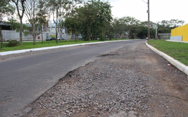 Avenida das Nações apresenta mal estado no bairro Operário