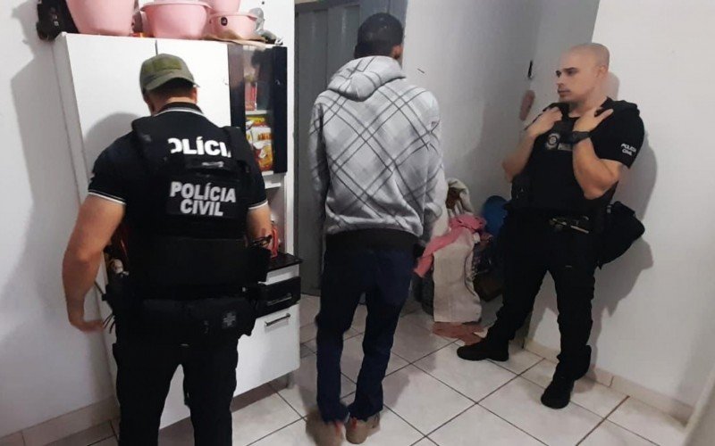 Polícia Civil lançou ofensiva, na manhã desta terça-feira (10), mirando grupo de estelionatários | abc+