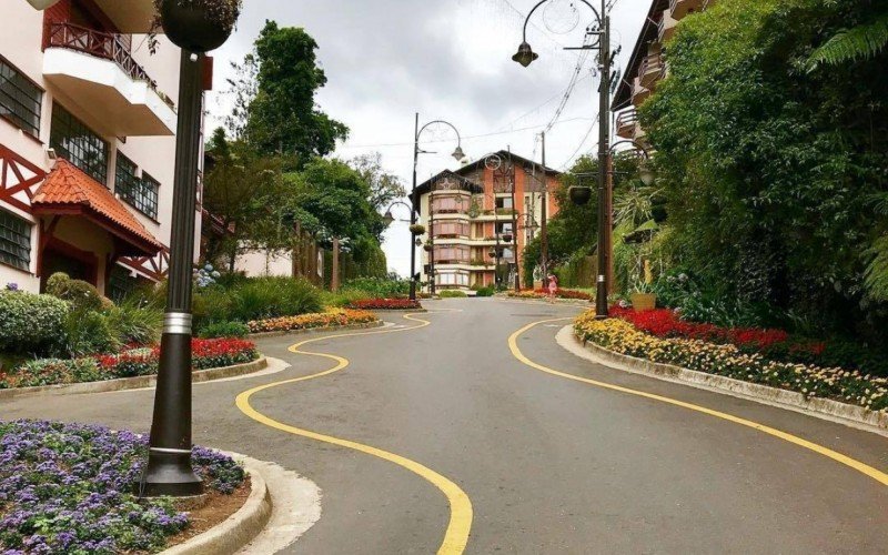 Rua Torta em Gramado é um dos pontos turísticos mais famosos da cidade | abc+