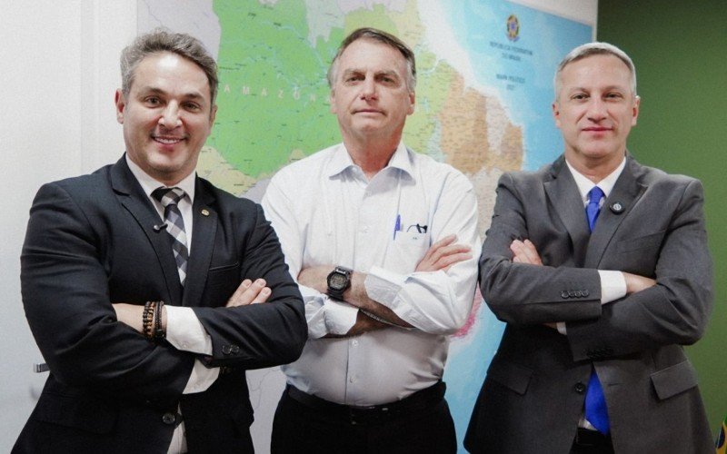 Zucco, Bolsonaro e Sanderson em anúncio sobre eleições de 2026 | abc+
