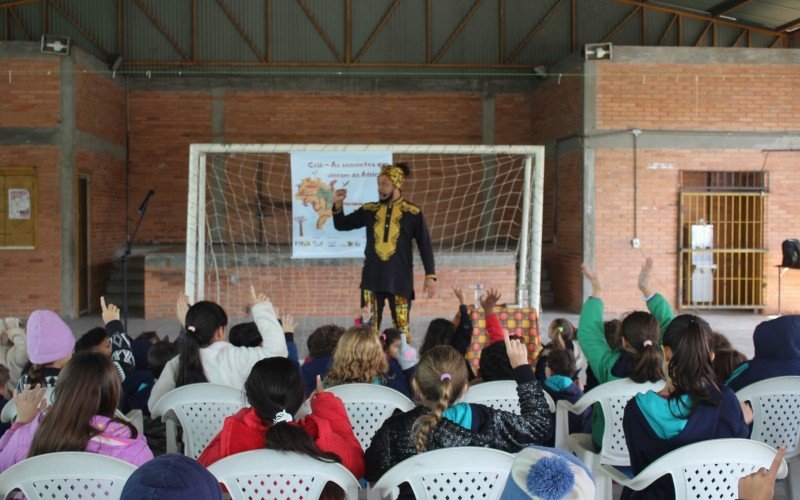 Projeto Griô visitou a Emef Edgar Fontoura nesta terça-feira (10)