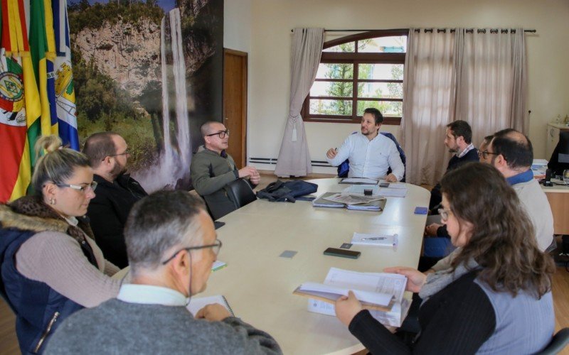 Empresários protocolam projeto para construção de centro de convenções e eventos privado em Canela