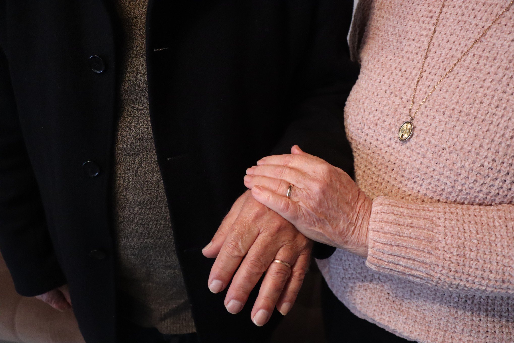 DIA DOS NAMORADOS: O que consolida o vínculo? Casais falam sobre o amor em diferentes fases da vida