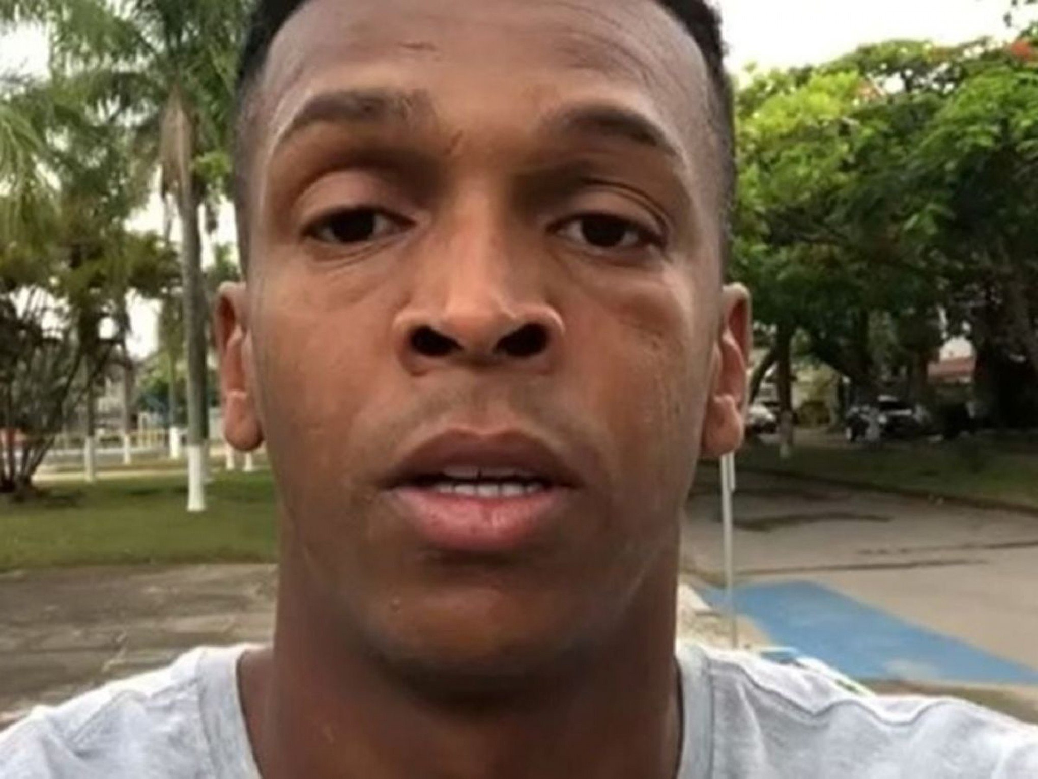 Ex-jogador do Inter é preso em aeroporto pela PF; saiba motivo