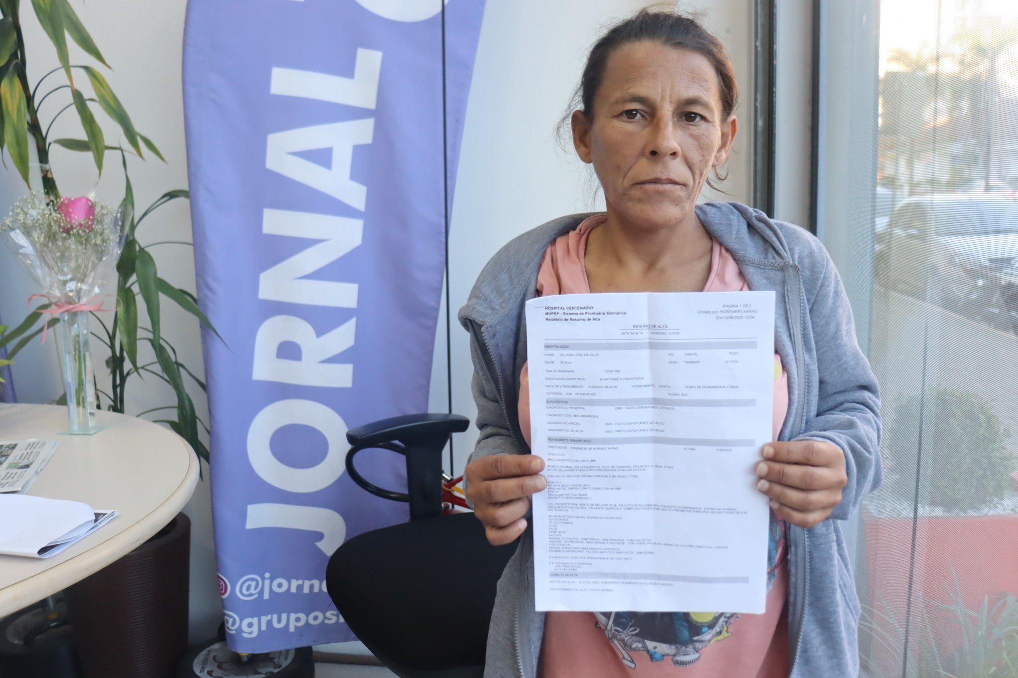 Mãe que esperava gêmeos e deu à luz a apenas um bebê vai à Polícia em busca de respostas