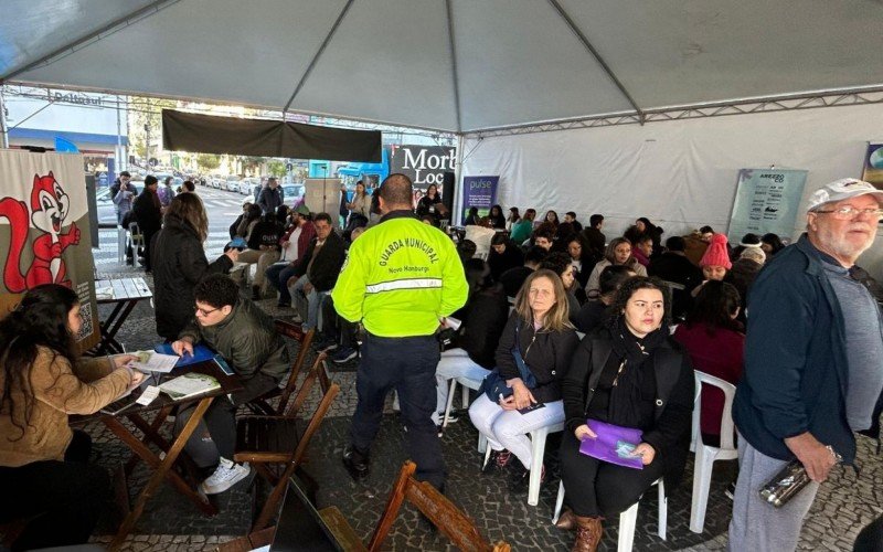 Feirão de empregos em Novo Hamburgo ocorre na Praça do Imigrante