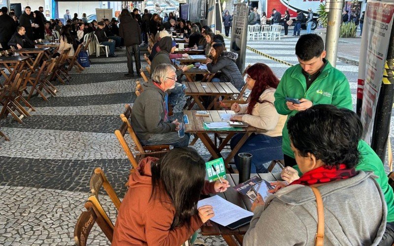 Feirão de empregos em Novo Hamburgo ocorre na Praça do Imigrante