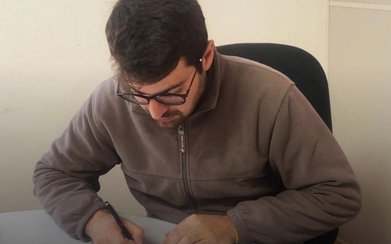 Rodrigo Rodrigues propõe implantação de estacionamento rotativo na área da Rodoviária de Canela
