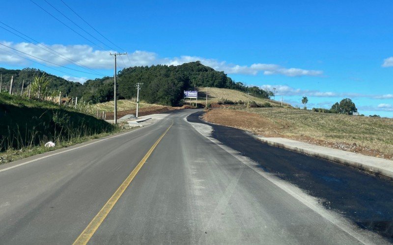 Alguns trechos estão recebendo acostamentos