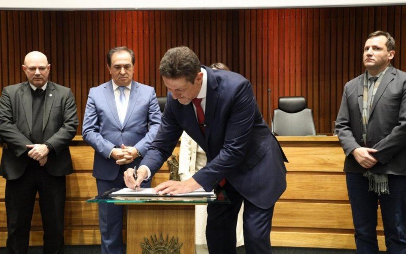 Delegado Zucco é presidente da Frente Parlamentar em Apoio à Adoção, Acolhimento, Apadrinhamento e Proteção das Crianças e Adolescentes da Assembleia Legislativa do Rio Grande do Sul | abc+