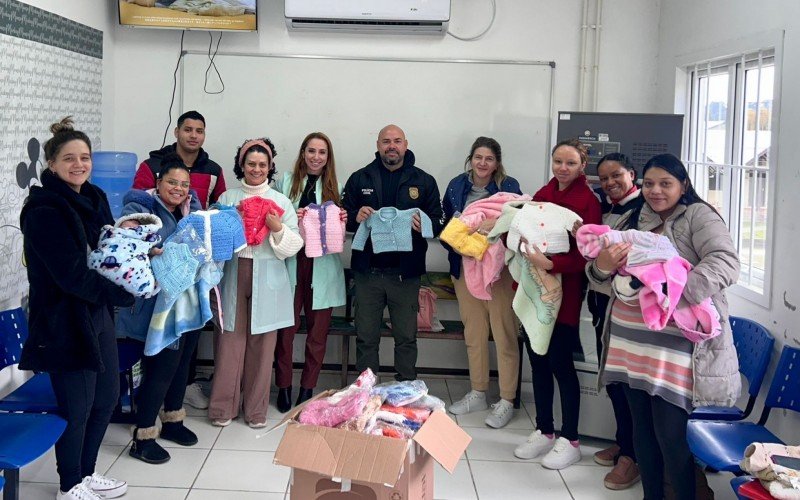 Polícia Civil realiza doação de agasalhos para recém-nascidos em Canela