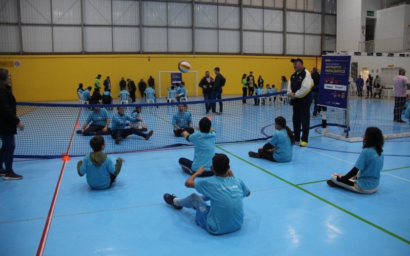 Vôlei adaptado foi uma das modalidades durante o Festival Paralímpico em Novo Hamburgo