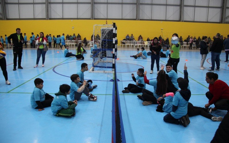 Vôlei adaptado foi uma das modalidades durante o Festival Paralímpico em Novo Hamburgo