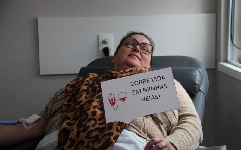 Josiane Sprenger, 45, foi doar sangue junto com a filha