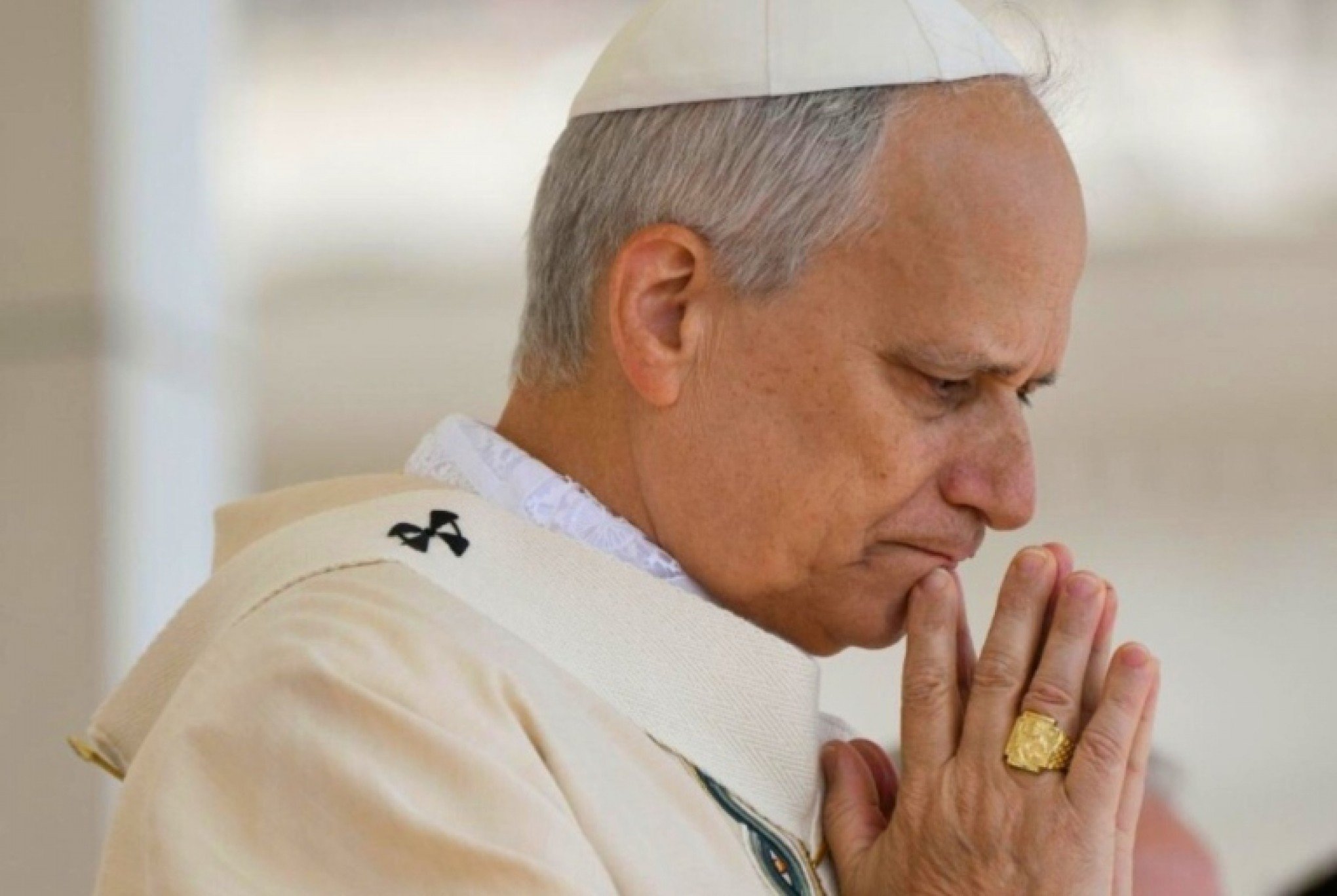 Papa Leão XIV faz "elogio à monogamia" e defende que um cônjuge é suficiente