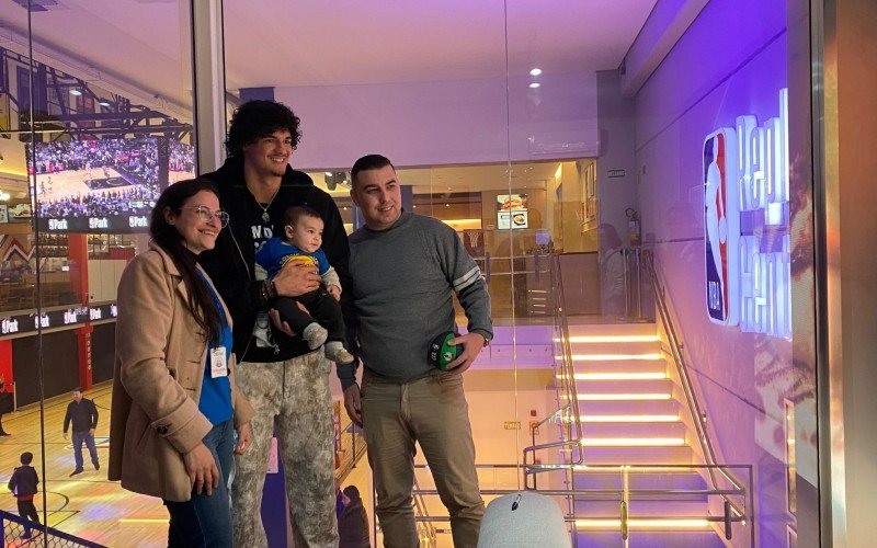 Gui Santos esteve em Gramado, no NBA Park