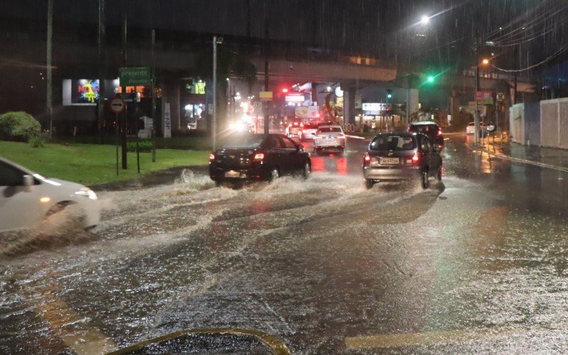 Chuva deve elevar níveis dos rios e trazer riscos de alagamentos