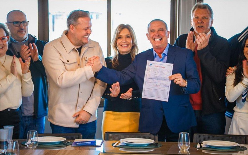A cerimônia contou com a presença do presidente da sigla no Rio Grande do Sul, deputado federal Covatti Filho e do deputado federal e presidente em exercício da sigla, Afonso Hamm    | abc+