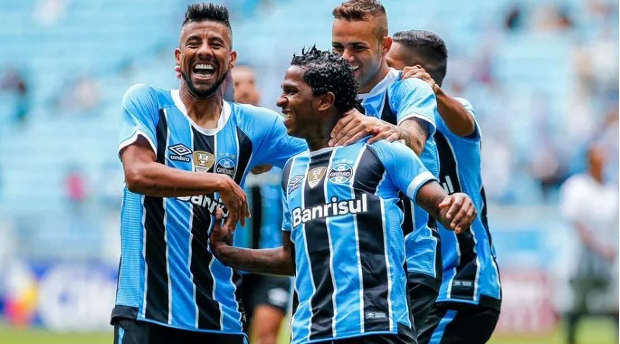 Ex-jogador do Grêmio é preso por posse e porte de arma no Equador