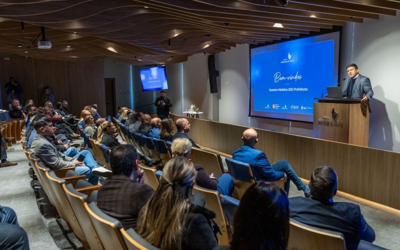 Hospital Moinhos de Vento promove encontro com prefeitos e gestores municipais de saúde | abc+