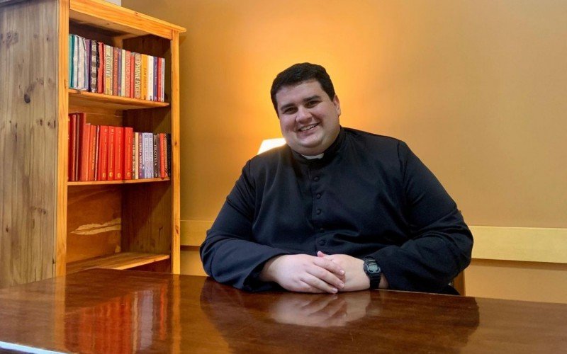  Padre Eric Pozzobon dos Santos  | abc+