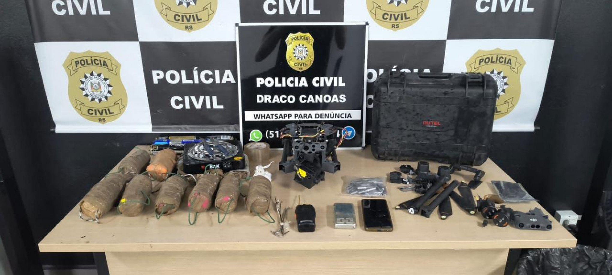 Objetos que seriam lançados por drones em presídios do RS são apreendidos durante operação policial