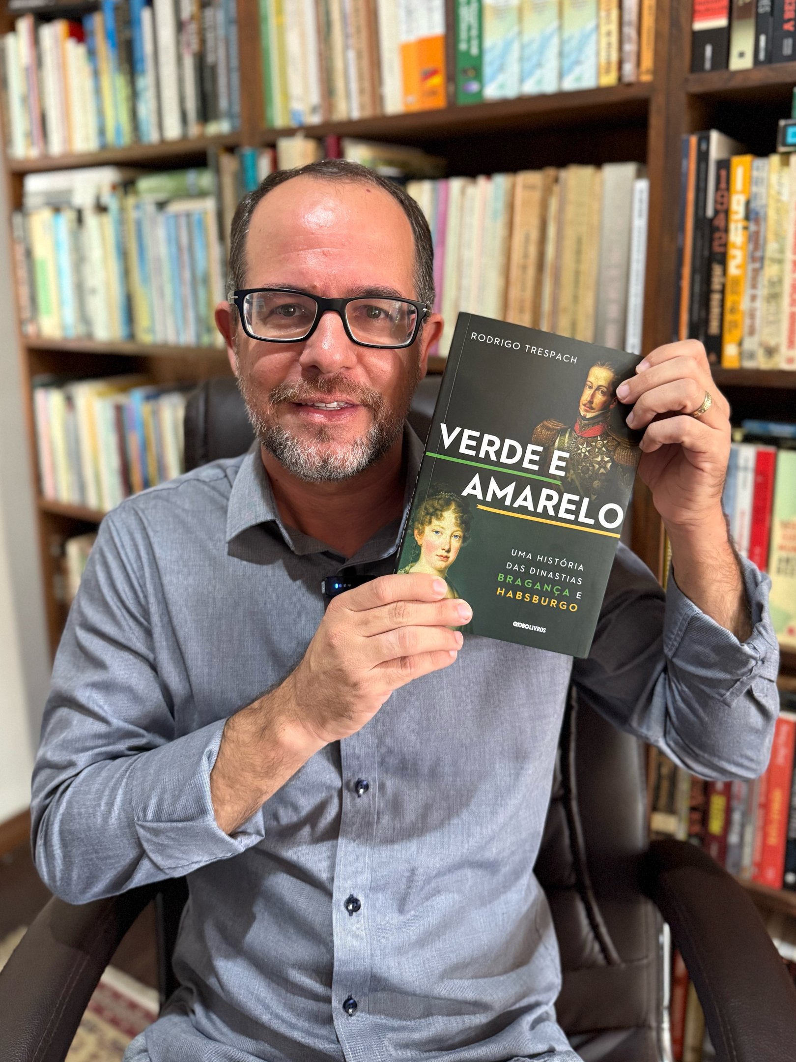 Rodrigo Trespach lança o livro intitulado Verde e Amarelo